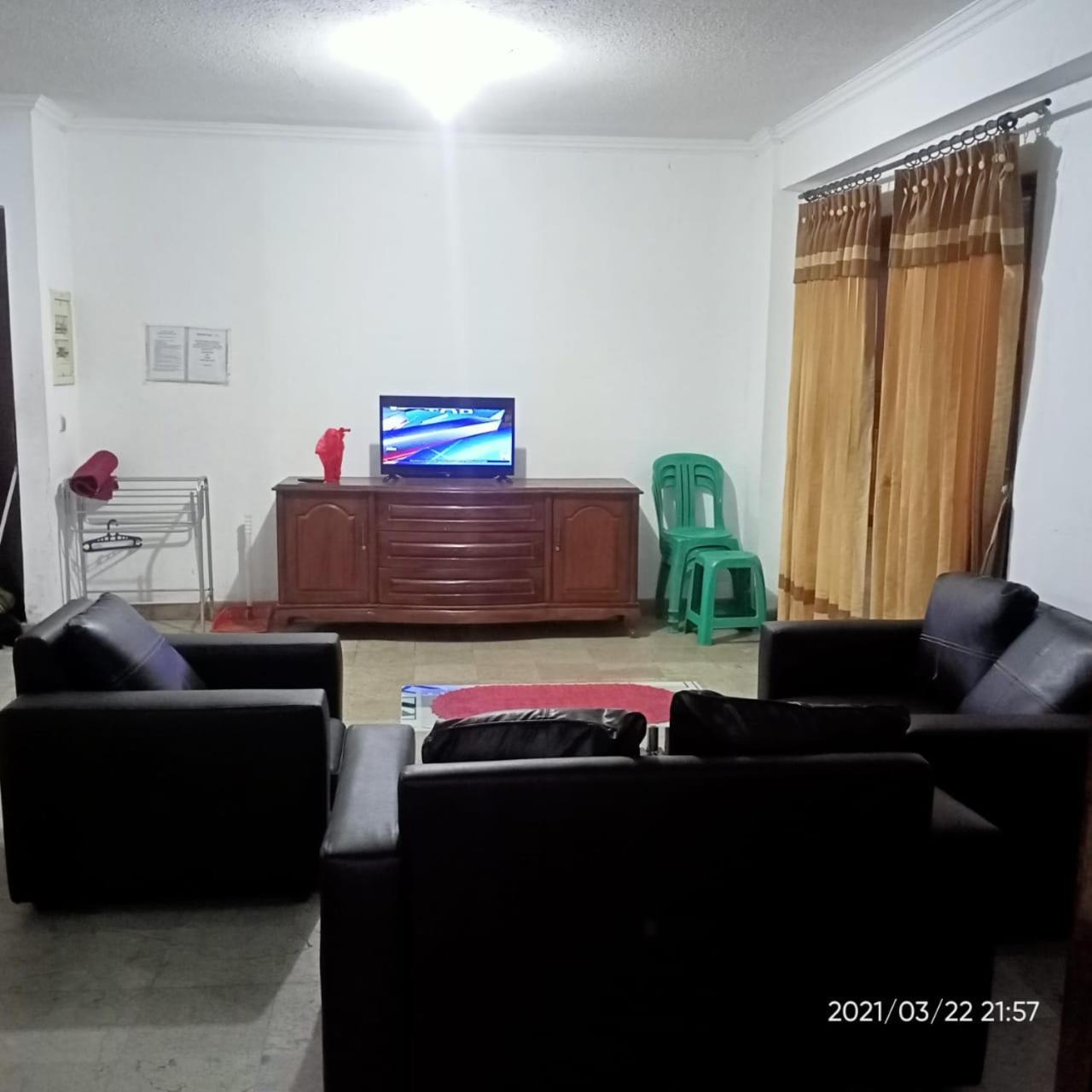 Lippo Carita Selatan Appartement Kamer foto