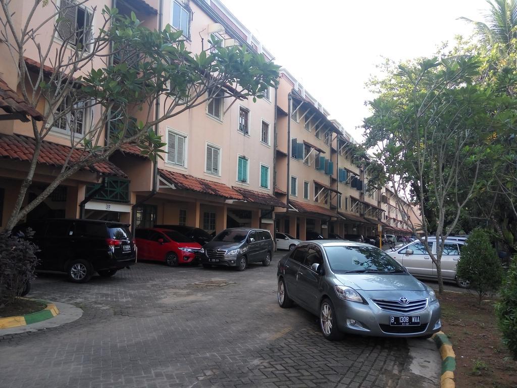 Lippo Carita Selatan Appartement Buitenkant foto